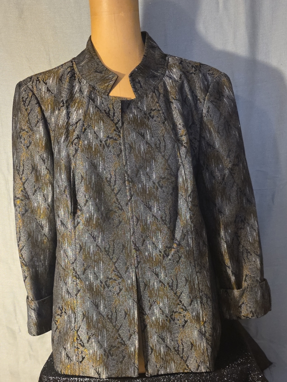 Women's Textured Gray & Gold Brocade Blazer